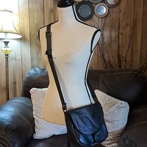 Pulicati Black Pebbled Leather Crossbag Handbag Luxury Timeless Classic